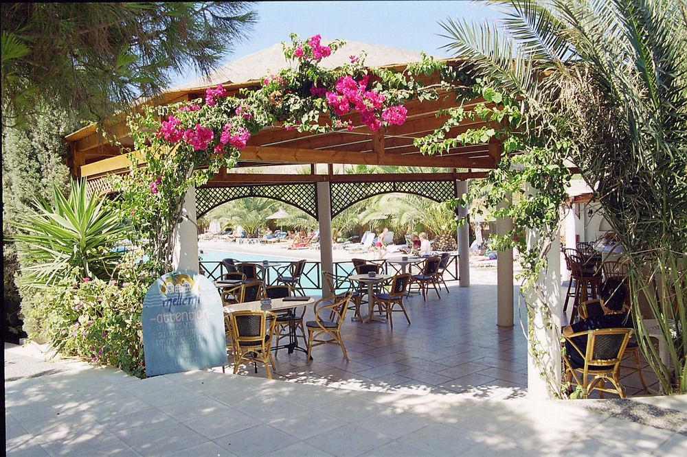 Meltemi Village Hotel Perissa  Restaurant foto
